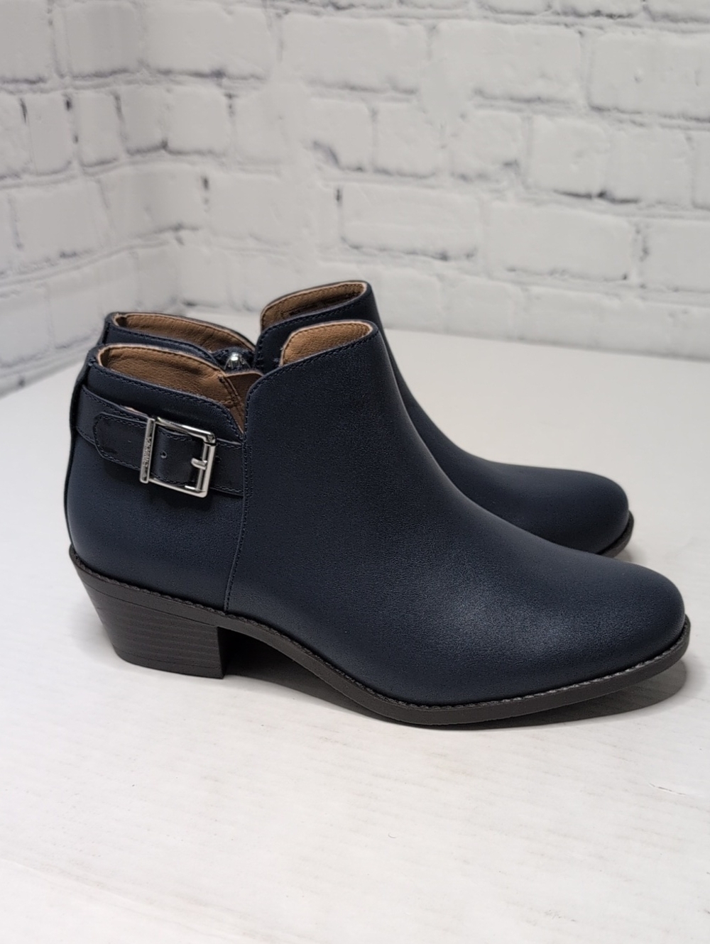 Vionic Millie Leather Ankle Booties Blue